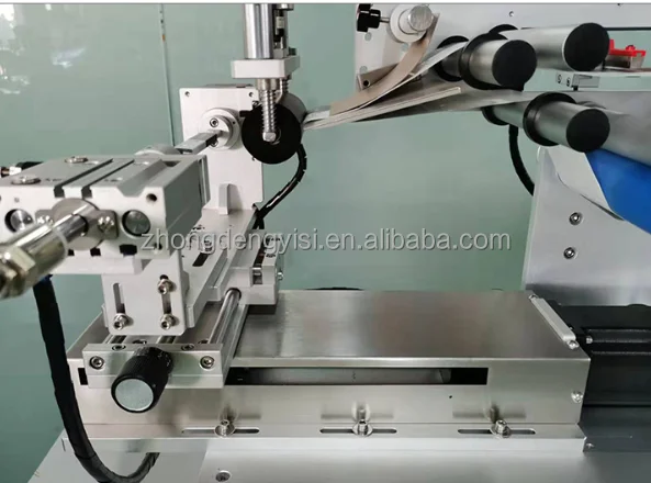 Low Price Tabletop Semi Automatic Roller Labeling Machine For Round Bottles