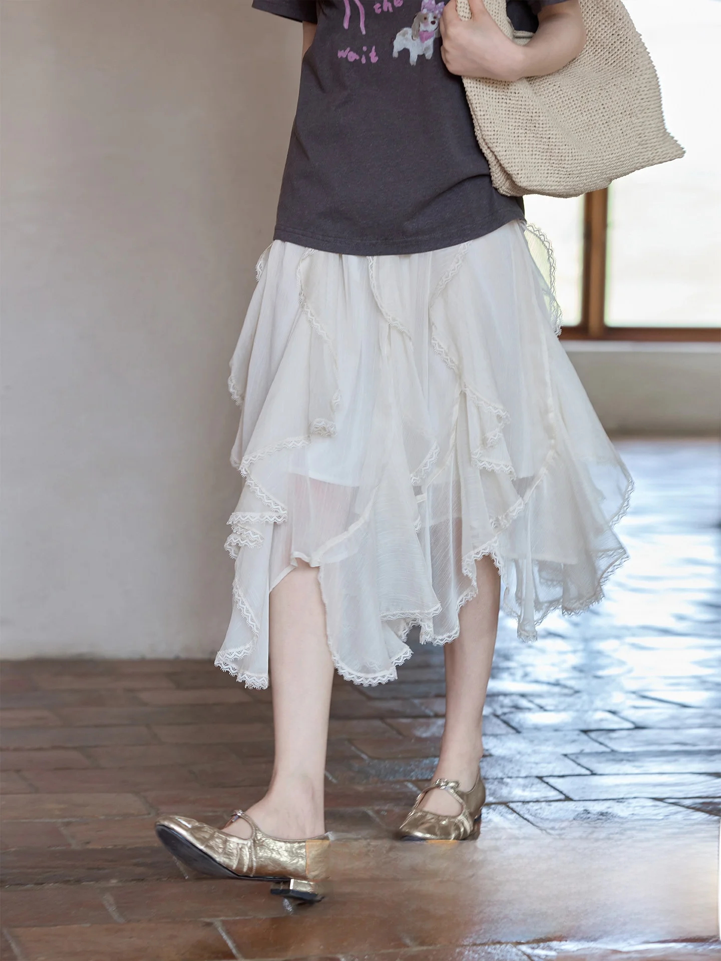 

Элегантная асимметричная юбка-миди с кружевной отделкой, драпированным А-образным силуэтом, в деловом стиле, с завышенной талией, из полиэфирного волокна