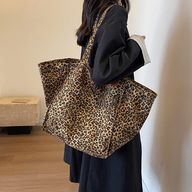 

Tiptoegirls Large Capacity Shoulder Fabric Bag Leopard Pattern Canvas Lady Totes Handbag Light Weight Casual Simple Women Bag