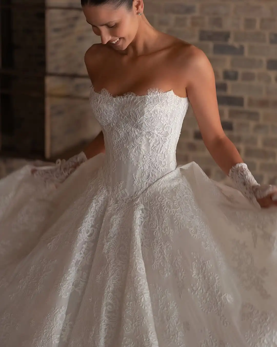 Customized High quality Robe De Mariage Lace Ball Gown Wedding Dress Detachable Long sleeves Corset Bride Gown vestido de novia