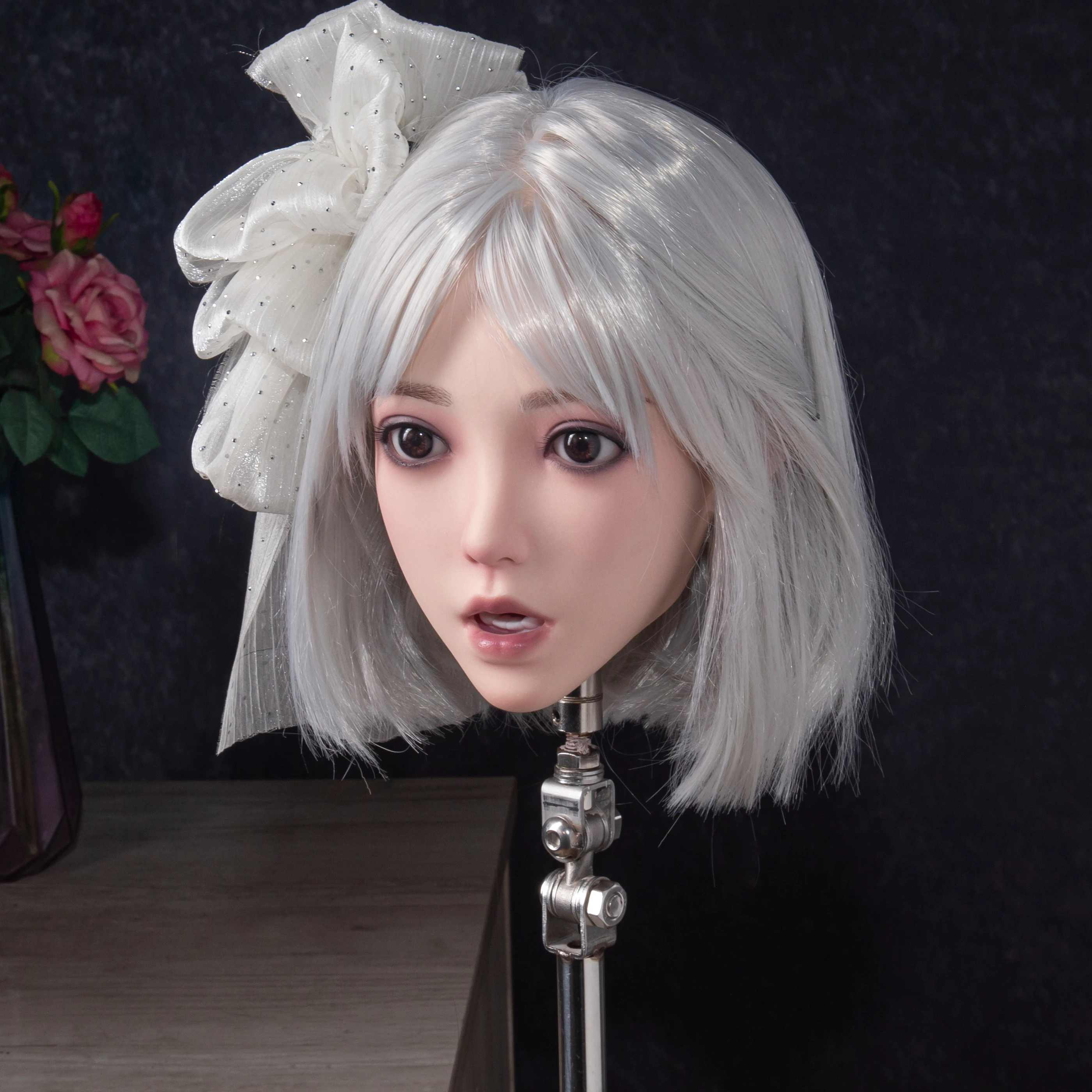 نموذج رأس أنثى مثير للغاية، نسخة 1:1 من رأس أنثى، مصنوعة من مادة السيليكون، مع نسيج جلدي واقعي (بدون ملحقات