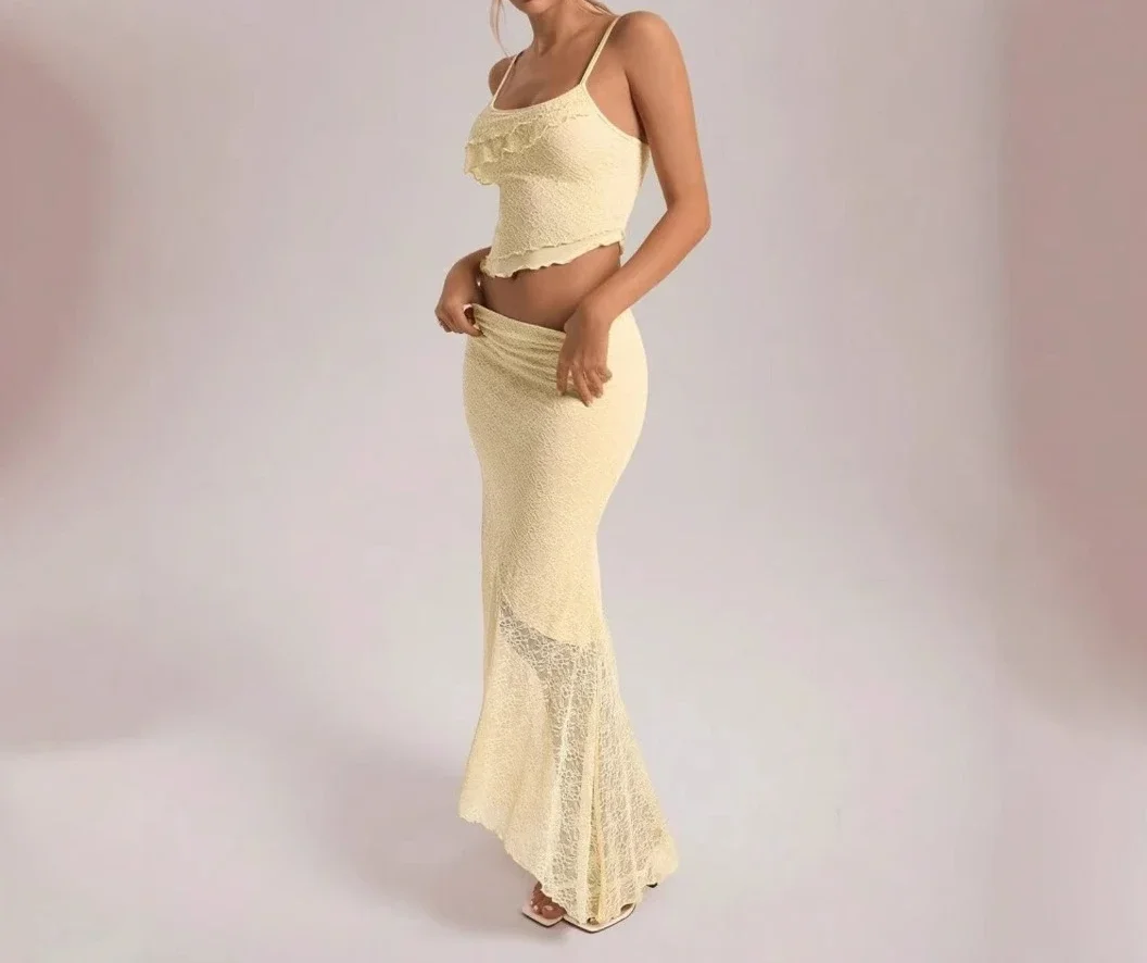 

2025 Summer New Women's Light Yellow Lace Strap Set with Ruffle Edge Short Top