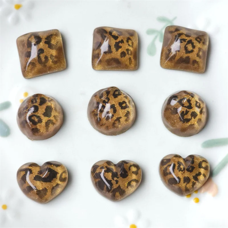 50pcs/lot 20mm color leopard pattern print geometry rounds hearts square shape cabochon beads diy jewelry garment hair accessory