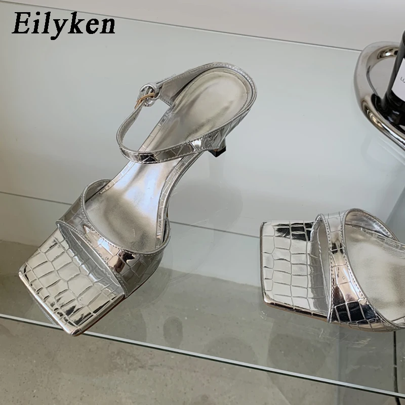 Eilyken Fashion Concise Solid Color Ladies Thin Low Hees Shoes Classic Buckle Decoration Women Summer Hollow Slippers