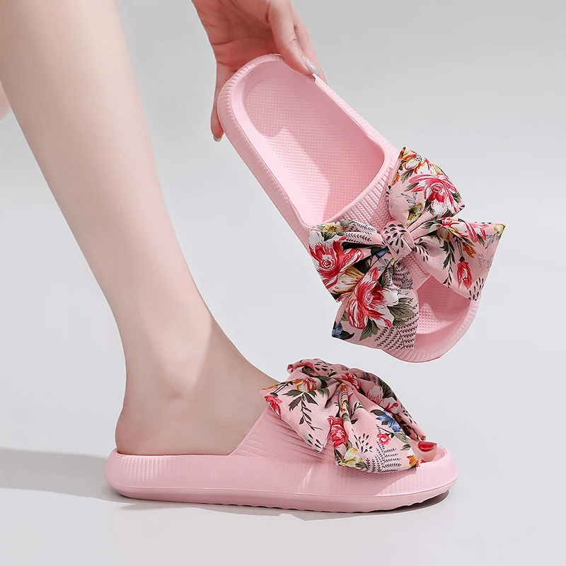 

2023 Comfy Women Slippers Summer Beach Travel Antiskid Cloud Slippers Handmade Diy Integrated Molding Pink Flower Bow Lady Shoes