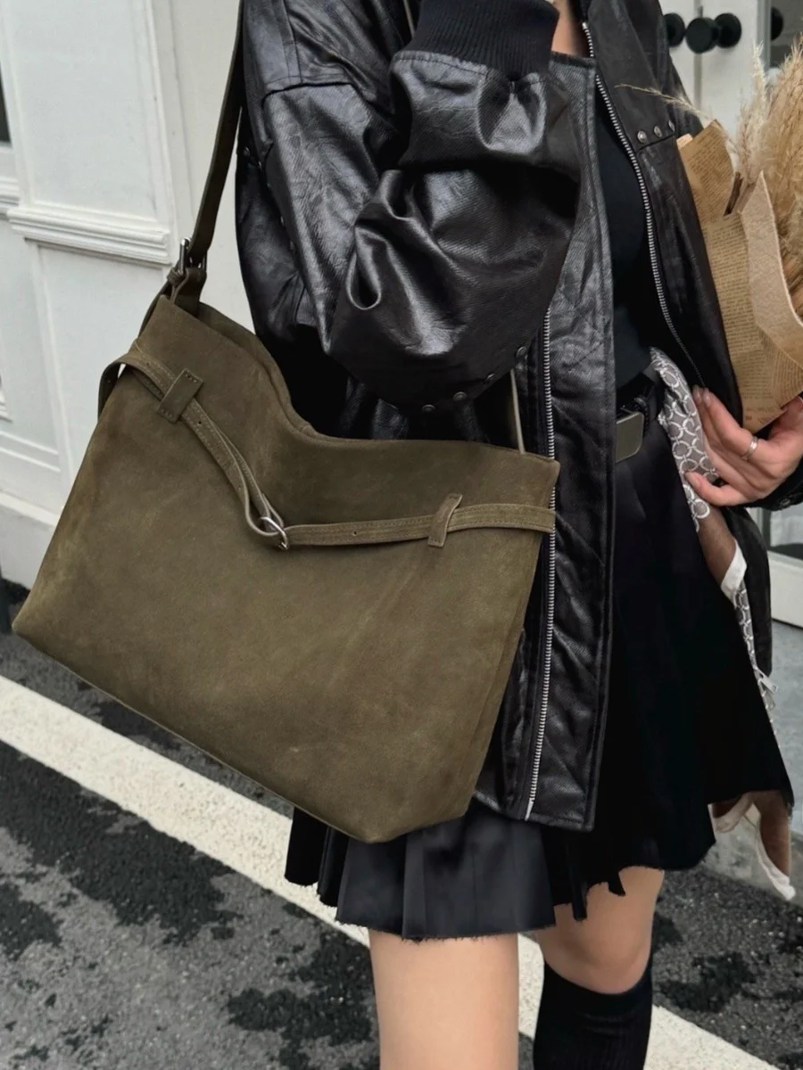 

Matte Leather Tote Bag Large Capaci Retro Simple Handbag oulder Bag for Women Street Sle Magnetic Bule Closure Handbag