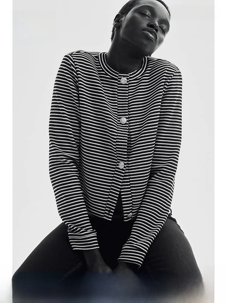 

H&M Women's Knitted Cardigan Long Sleeve round Neck Casual Texture Sensation Elegant Spring 2025 Regular Length Fashion