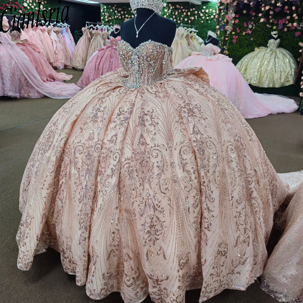 

Luxurious Rose Gold Off the Shoulder Ball Gowns Quinceanera Dress Appliques Ceremony Dress Robe Quinceanera Rouge Customised