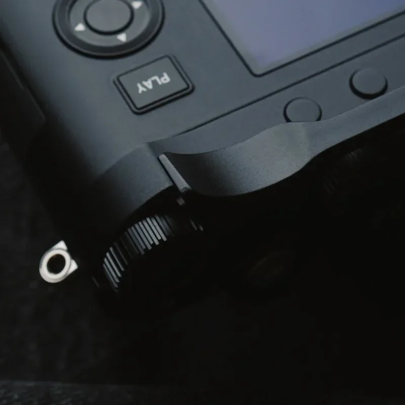 Metal Hot Shoe Cover Thumb-Up Thumb Grip For Leica D-LUX8 DLUX8 Camera Hand Grip
