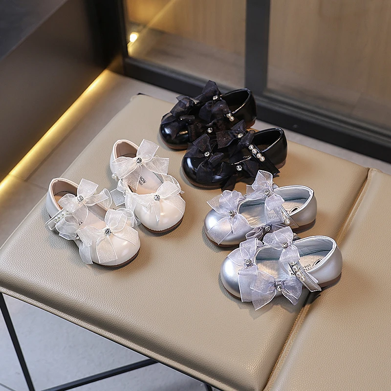 

Детская обувь принцессы для девочек, весенне-осенние милые туфли на плоской подошве, элегантные детские кожаные туфли с кружевом и бантом, модная свадебная вечеринка