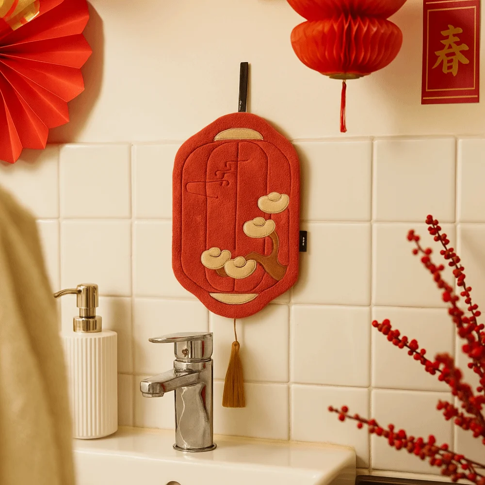 

Creative Lantern-style Hand Towel Traditional Thickened Hanging Lantern Towel Chinese Embroidery Coral Velvet