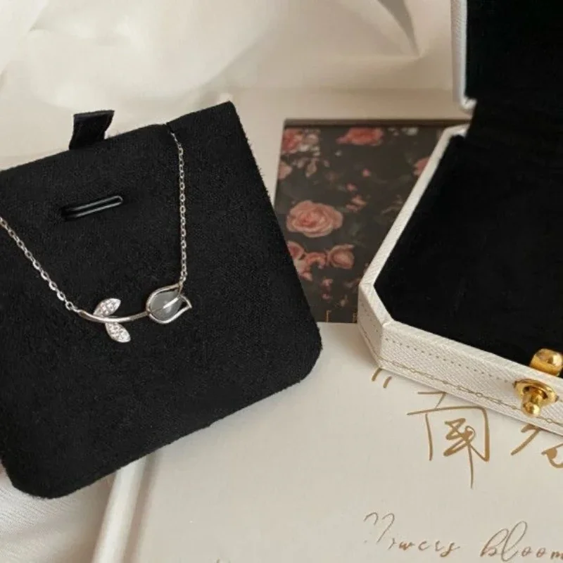 Light Luxury High-end Small Fresh Design Clavicle Chain Women's Tulip Necklace Women's Ins Niche Design