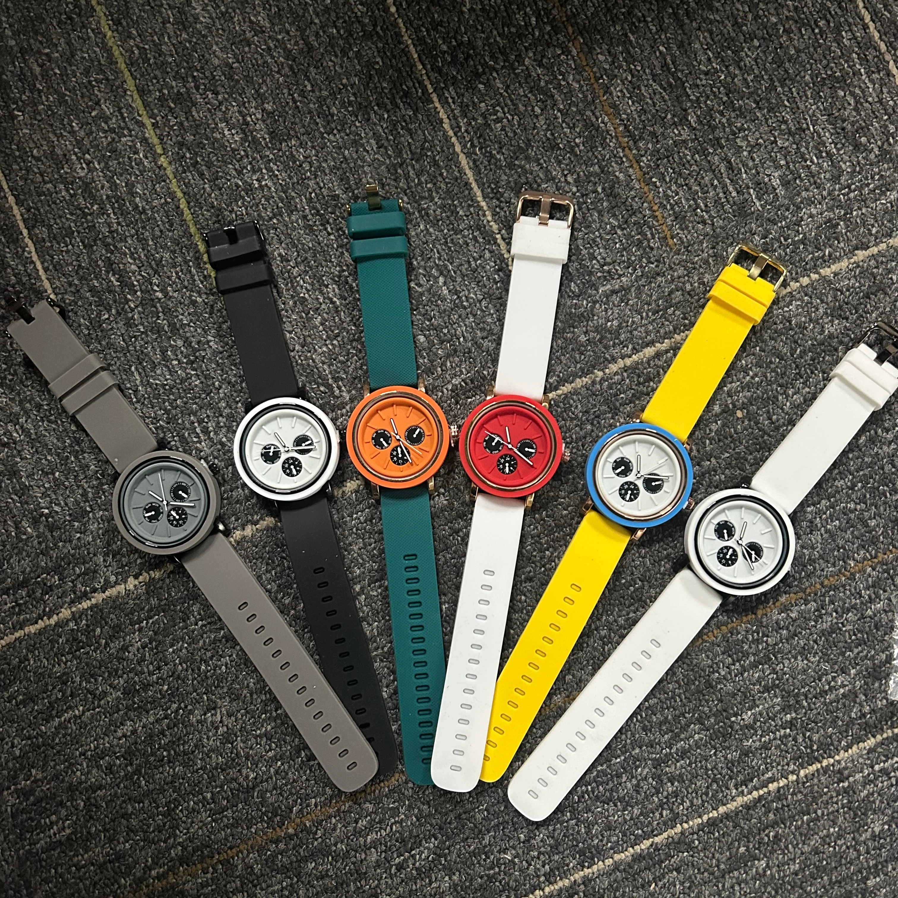 Multifunctional Colorful Round Dial Fashion Trend Quartz Watch