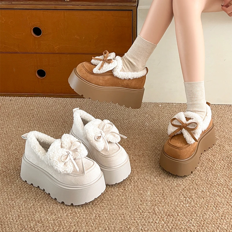 القوس الفراء أحذية خفيفة بدون كعب النساء الشقق منصة أحذية قطنية دافئة حذاء رياضي غير رسمي 2025 الشتاء الاتجاه قصيرة أفخم المشي Zapatos