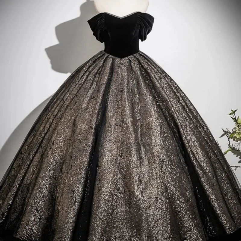

Customized simple Shiny black Quinceanera Dresses Off the Shoulder sequin applique Long tail Tull Vestido 15 Quinceanera