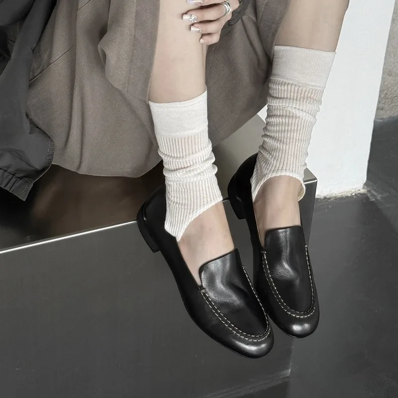 

Women's Loafers Comfortable and Versatile Slip-On Women Leather Shoes Large Size Chunky Heels for Commuters Female Work Shoes