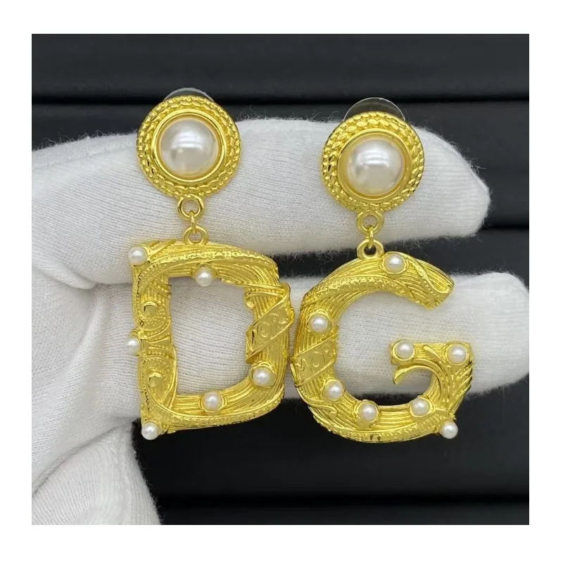 

Du's New Fashion Simple Light Luxury about Letter Stud Earrings Women's Series Glossy Earrings Direct Sales