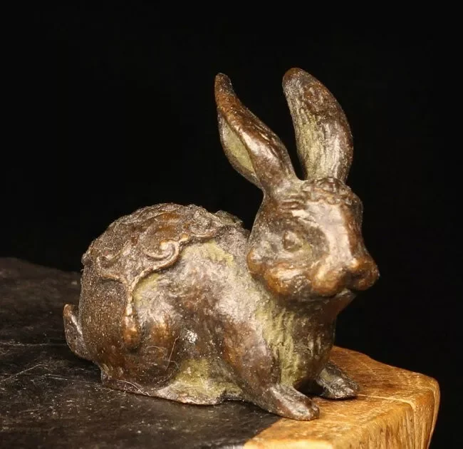 

4.8CM Rare Old Chinese Bronze Fengshui Rabbit Lucky Statue Sculpture