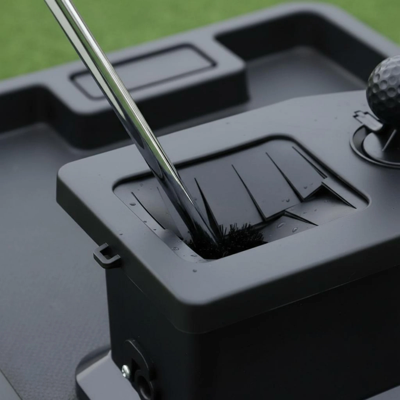 Limpiador de Palos de Golf para Vehículo, Lavador de Palos Compacto Montado en Vehículo, Accesorio Deportivo con Base Moldeada y Parte Superior Redondeada