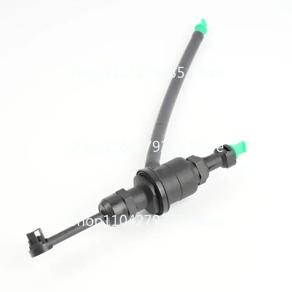 Nissan New Sunshine Clutch Master Pump 30610-1HK0B, 30610-1HK0A, 30610-1HK0D