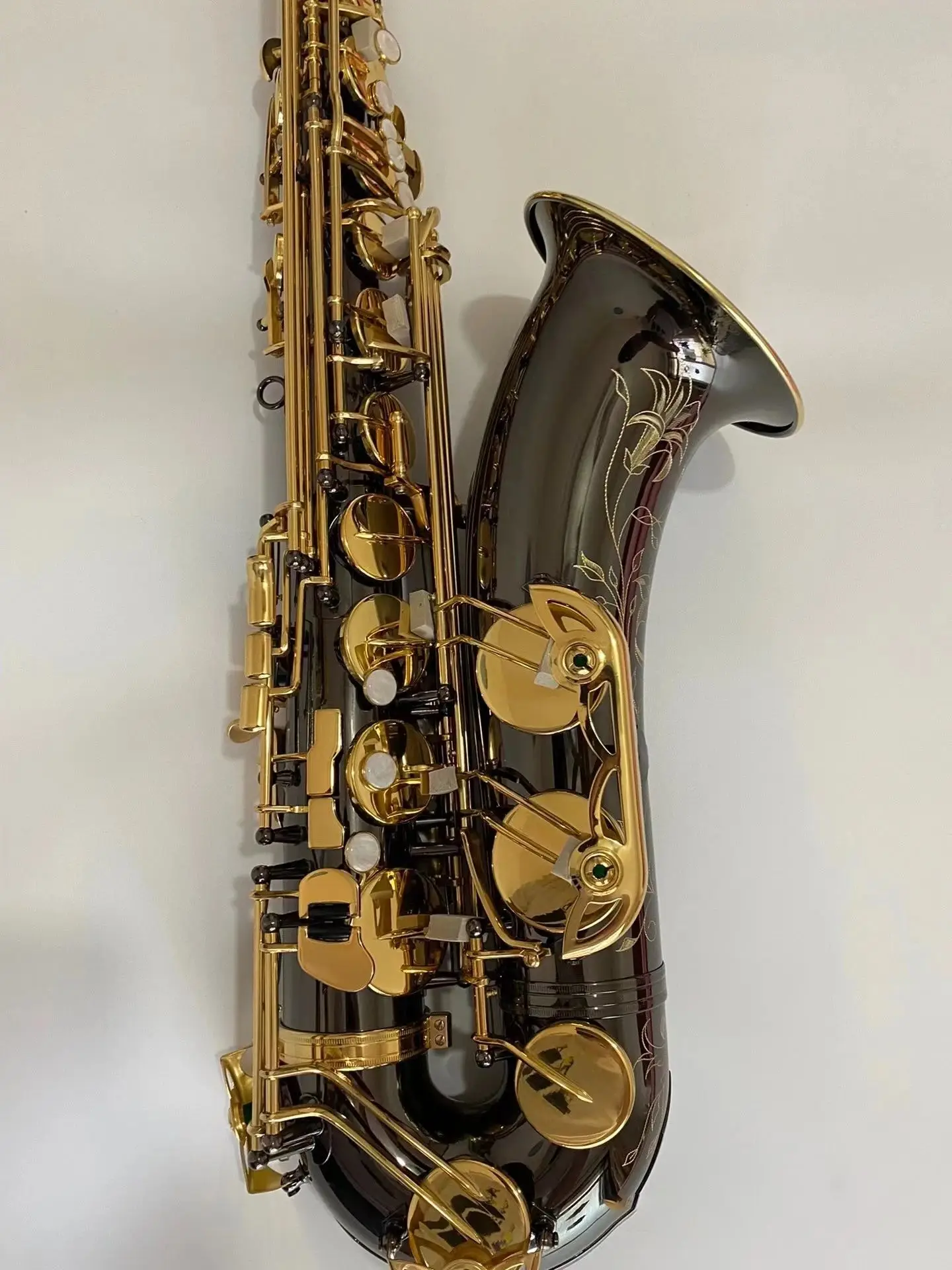 Black professional Tenor saxophone B-flat engraving exquisite pattern black nickel gold tenor saxophone jazz instrument