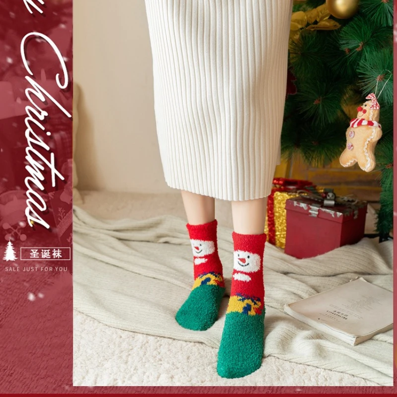 جوارب نسائية من الصوف المرجاني النسخة الكورية جوارب سميكة ودافئة للزوجين جوارب ثلج كرتونية لطيفة