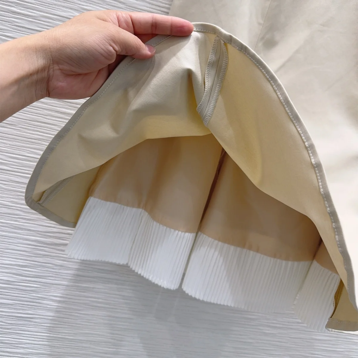 2026 high-quality women's light apricot fish tail half skirt--hb731