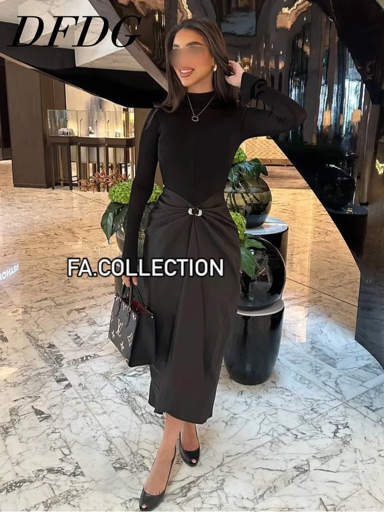 

DFDG 2025 Spring Summer Women’s Designer Two Piece Set Slim High Neck Top Metal Asymmetric Hem Skirt Spring Coordinated Set