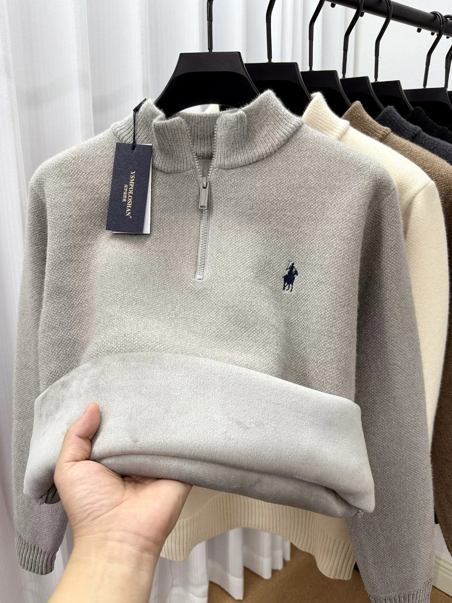 Marque de luxe fermeture éclair col montant pull hommes décontracté à la mode queue de cheval broderie design hiver nouveau peluche chaud tricot pull