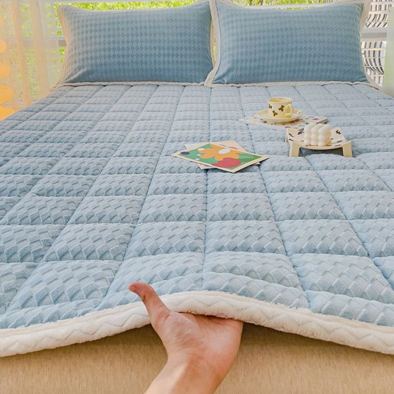 

Winter Thickened Plush Bed Sheet Mattress Toppers Thin Tatami Mat Dormitory Single Double Bedspread Fold Non-slip Mattress Cover