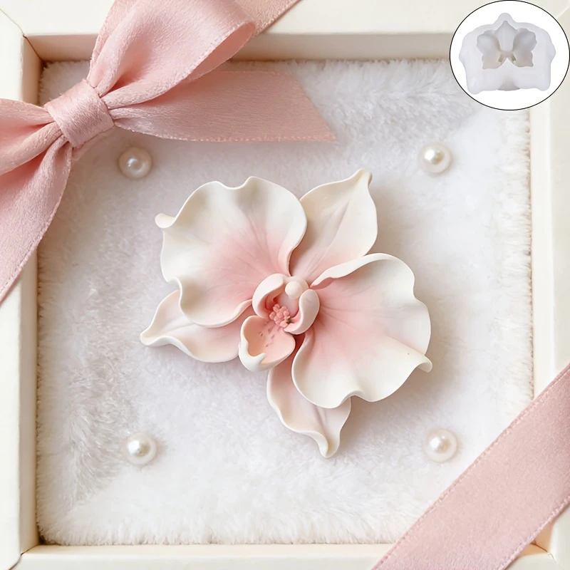 Resin silicone moldA delicate and compact orchid silicone mold，The texture reproduces the soft, delicate folds of orchid petals，