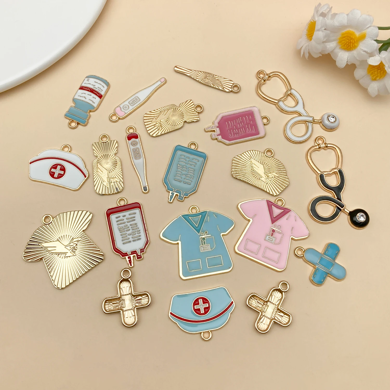 10/20pcs Nurse Medication Tank Thermometer Enamel Charms Pendants Cute Nurse's Day Gratitude To Medical Staff Jewelry