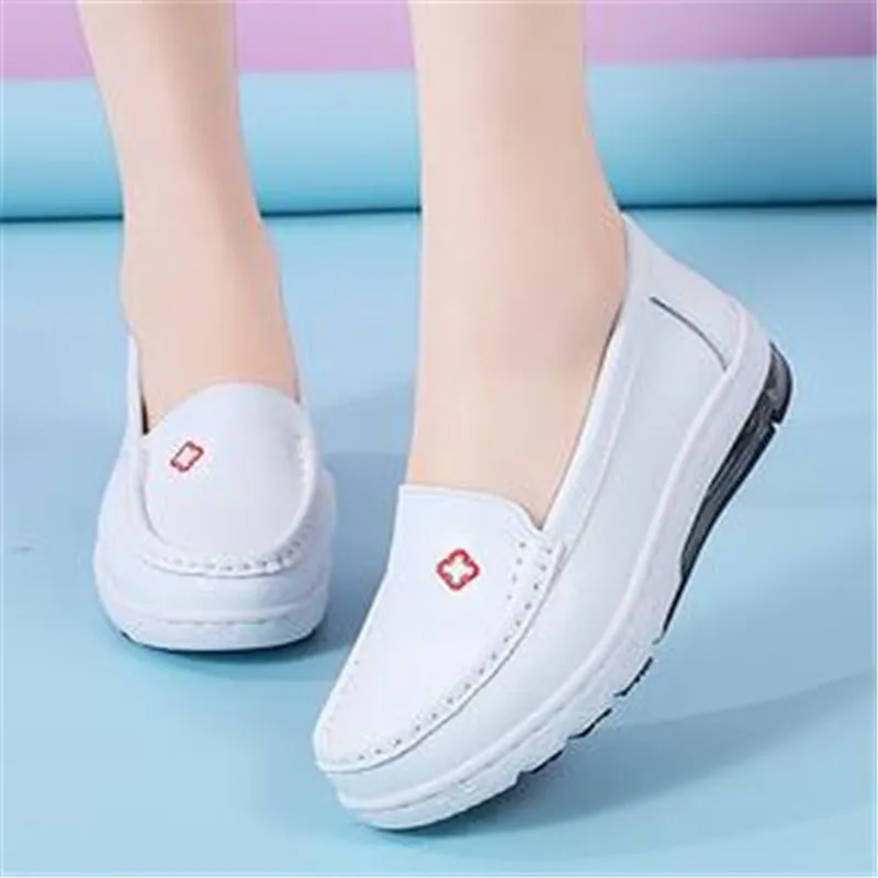 2023 Cowhide Wedge White Women's Shoes Comfortable Light Slip-on Nurse Shoes Fashion Women's Flats Zapatos De Mujer