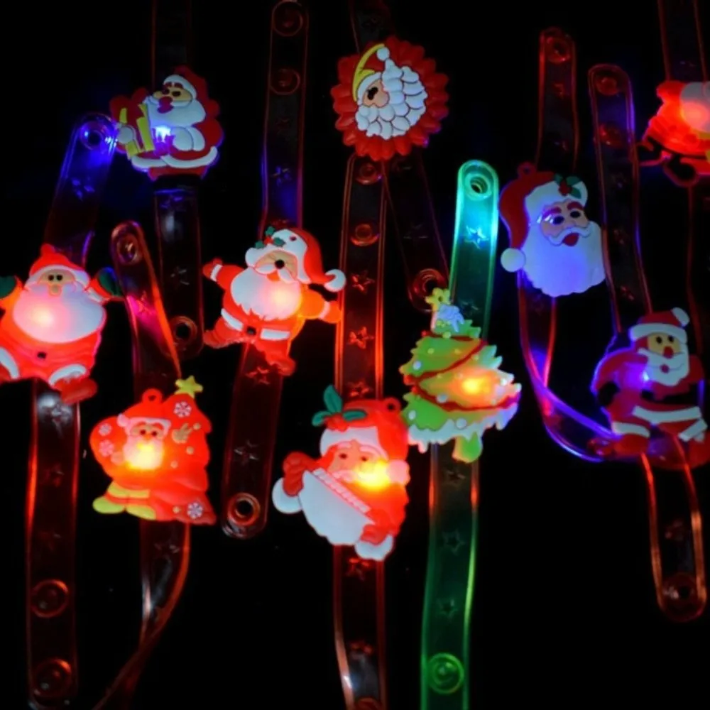 Braccialetti luminosi a LED in plastica da 3 pezzi Braccialetti luminosi con effetto incandescente per cartoni animati Giocattoli per bambini regolabili Celebrazione natalizia