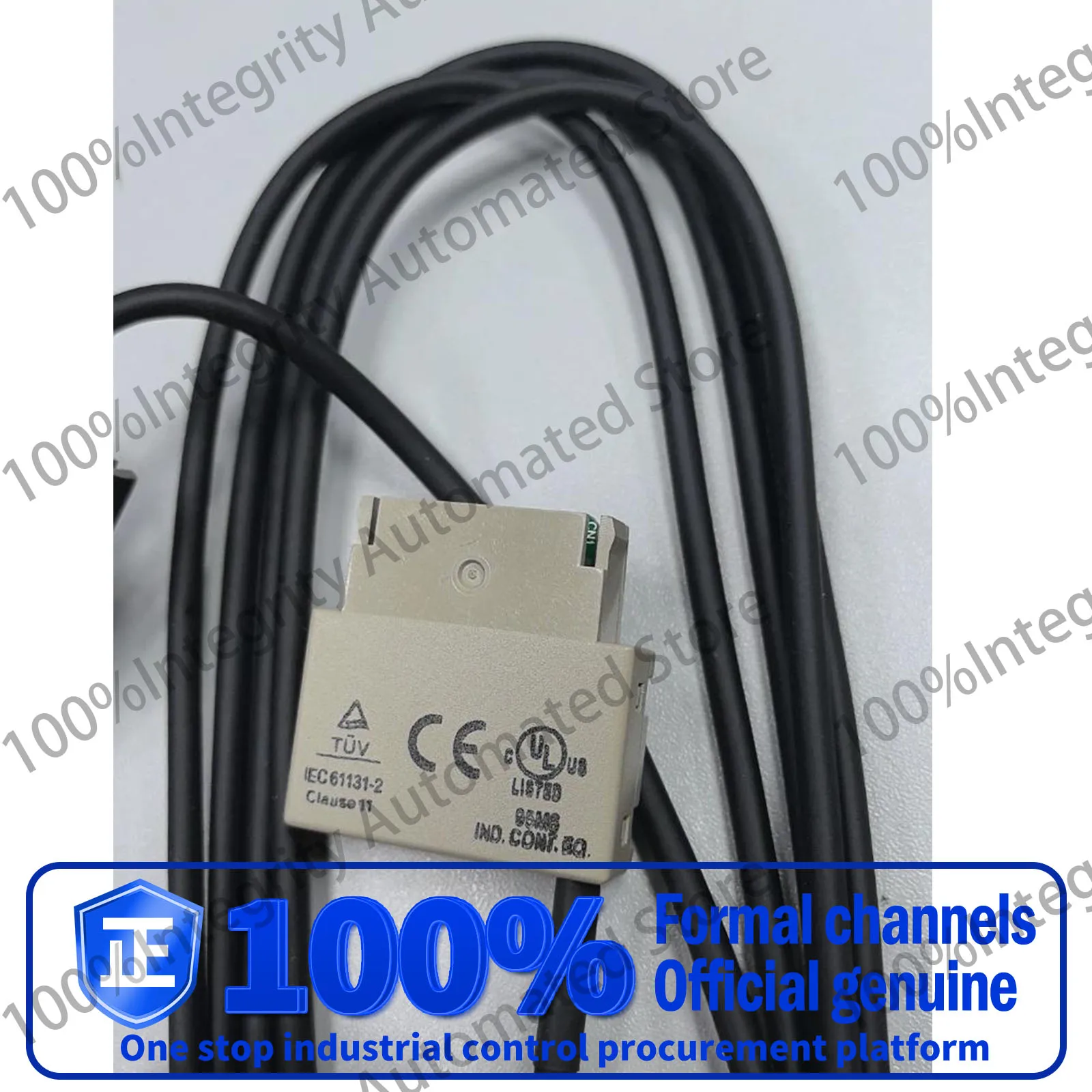 كابل توصيل قابل للبرمجة جديد تمامًا ZEN-CIF01