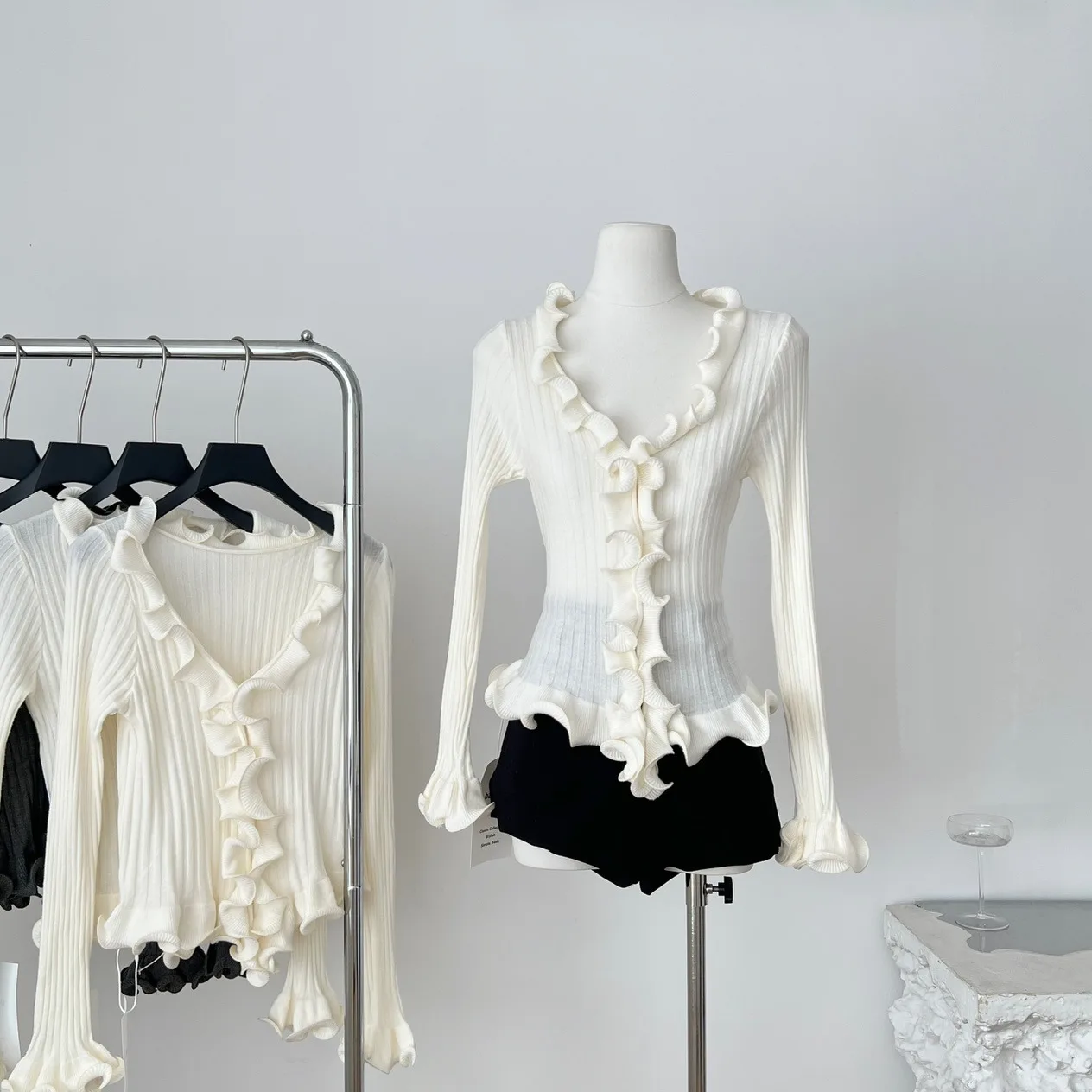 

Slim Fit Knitted Sweater Women's Bell Sve V Ne Wool Blend Base irt Faionable Wooden Ear Autumn Winter New Arrival