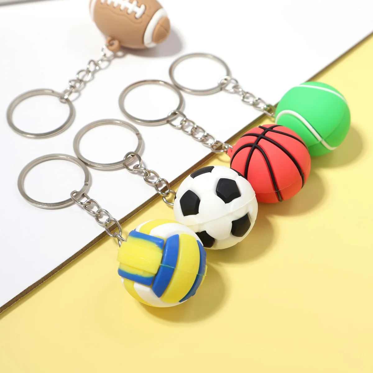 سلسلة مفاتيح كروية رياضية صغيرة مجموعة كاملة من هدية تزيين حقيبة ظهر السيارة