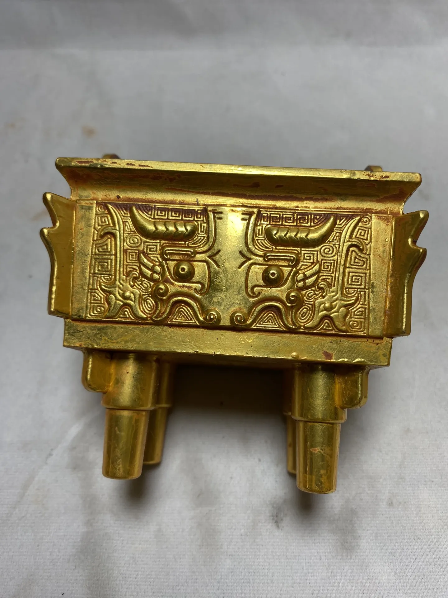 Vintage Gilded Ghost Face Square Ding Home Decoration Ornament