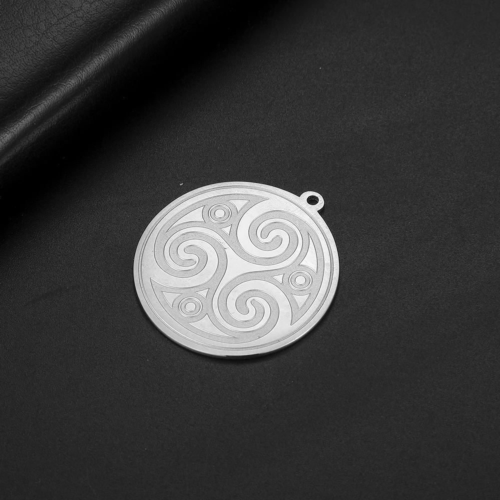 Steel Color Pattern English round brand Pendant Corrosion do not Blacken For Women Men Necklaces Vintage Amulet Jewelry