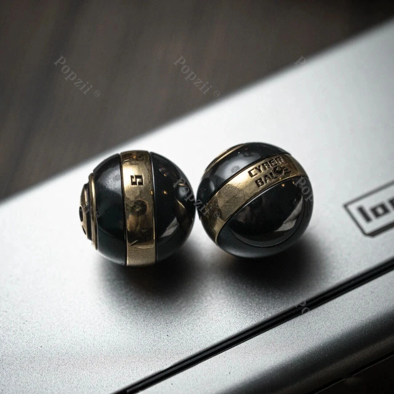 ของเล่นโลหะ Dz Cyber Ball ซิรโคเนียม บีนซ์ พุช สไลเดอร์ ของเล่นคลายเครียด หลากหลายรูปแบบการเล่น ลูกปัดหมุน EDC ของเล่นฟิดเจ็ต