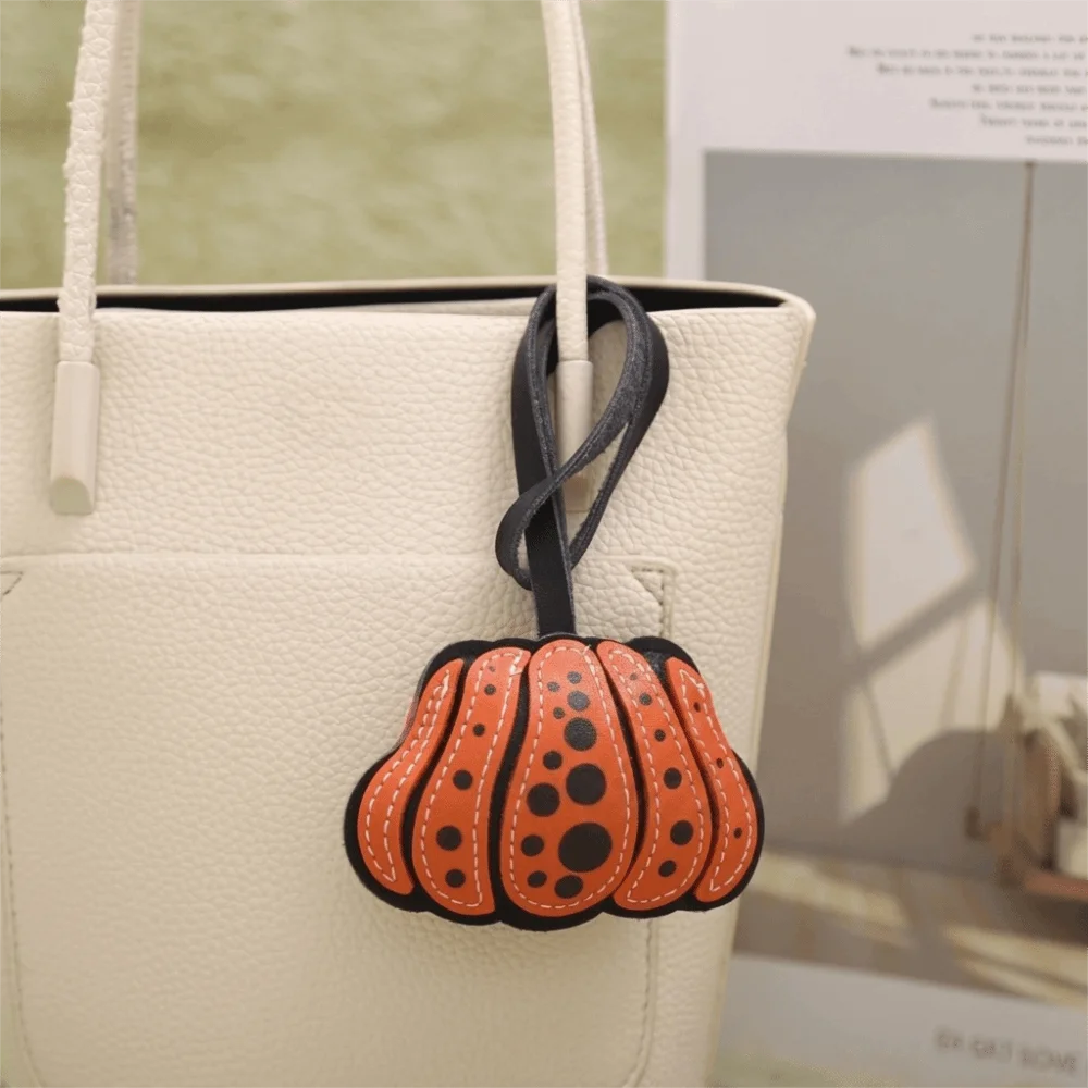 Funny Solid Color Pumpkin Keychain Leather Polka Dot Halloween Bag Pendant Charm Key Ring Beg Accessories Men