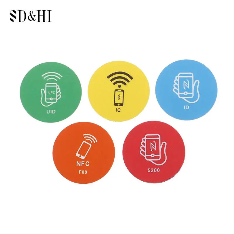 1PC RFID 125KHz T5577 Rewritable Sticker Keytag Anti Metal Interference Label Writable Key Token Tag Card Duplicate NFC Tags