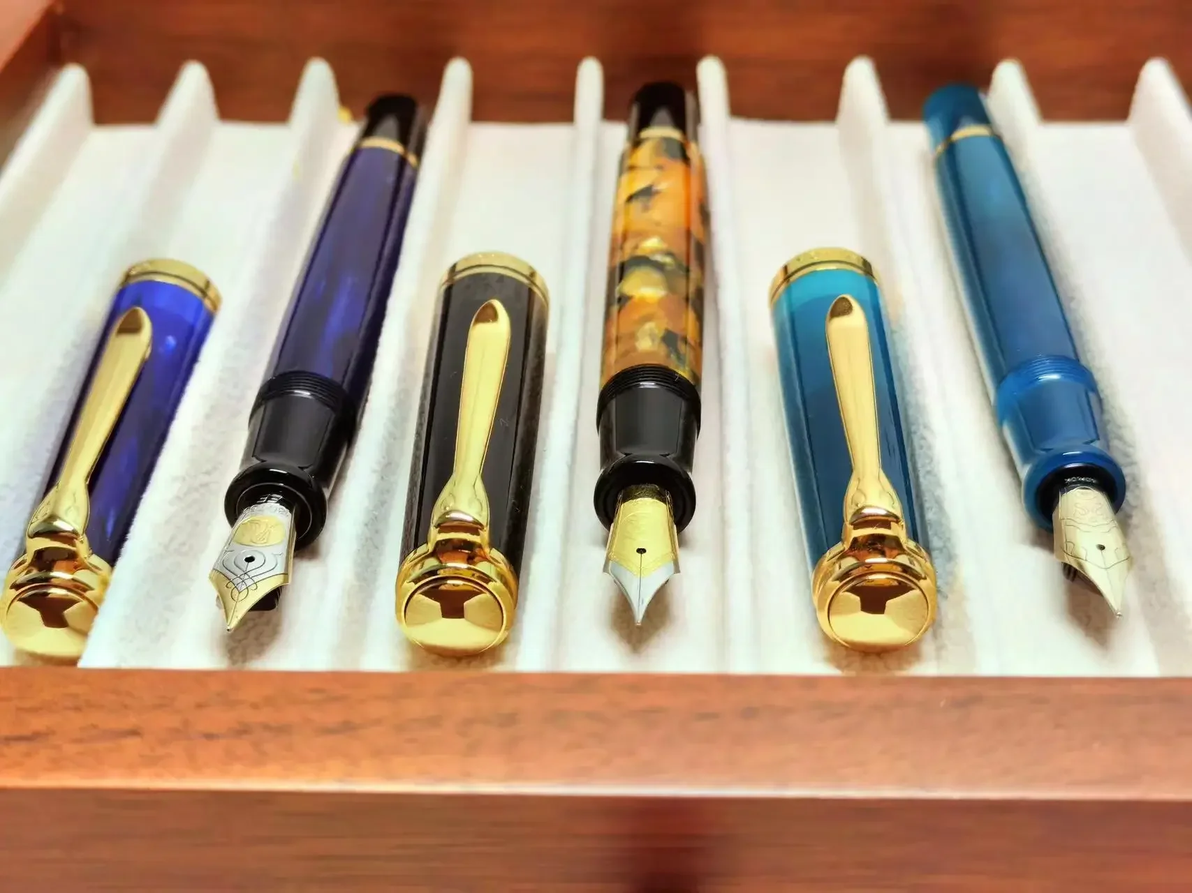

Hot ADMOK M800 Acrylic Piston Fountain Pen BOCK/Schmidt Soft Smooth No.6/35# Nib Inking Pelikan Copy Students Pen Gift