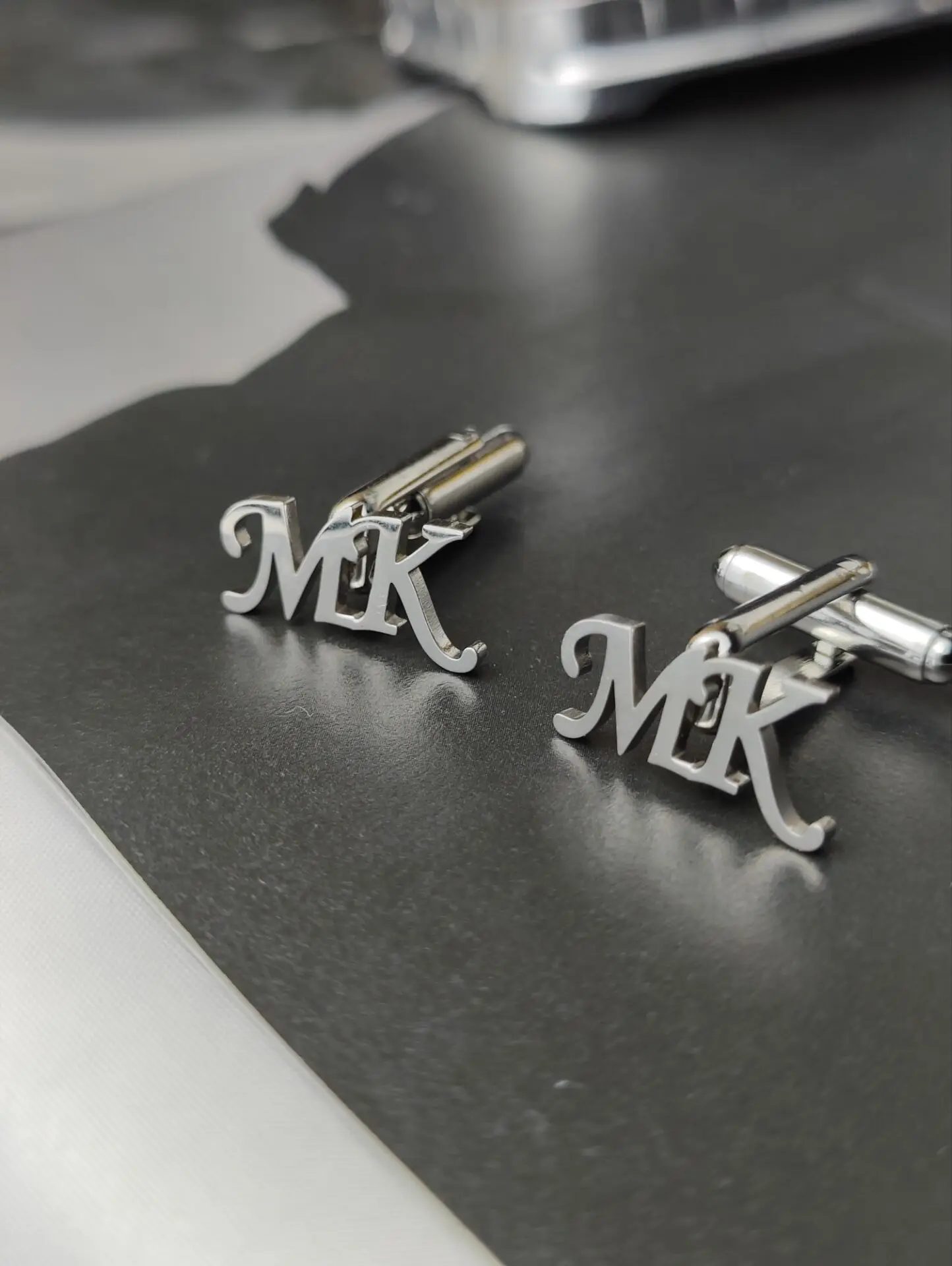 

Custom Cufflinks Initial Monogram Letter Cufflinks Gold Sliver Stainless Steel Name Cufflinks For Men Father's Day Gift