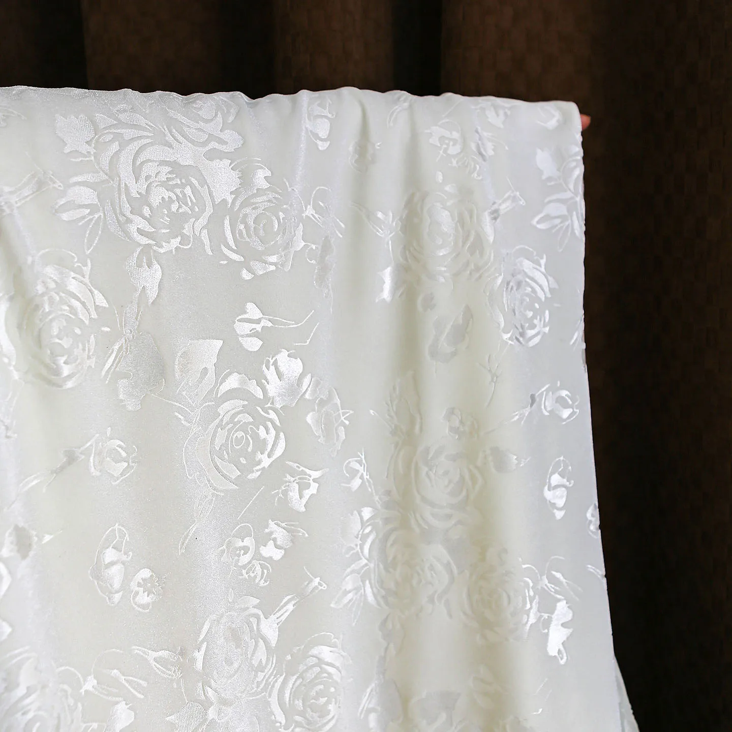 Autumn and Winter New White Velvet Embossed Rose Fabric Sewing Coat Top Cheongsam Set Vest Designer Fabric