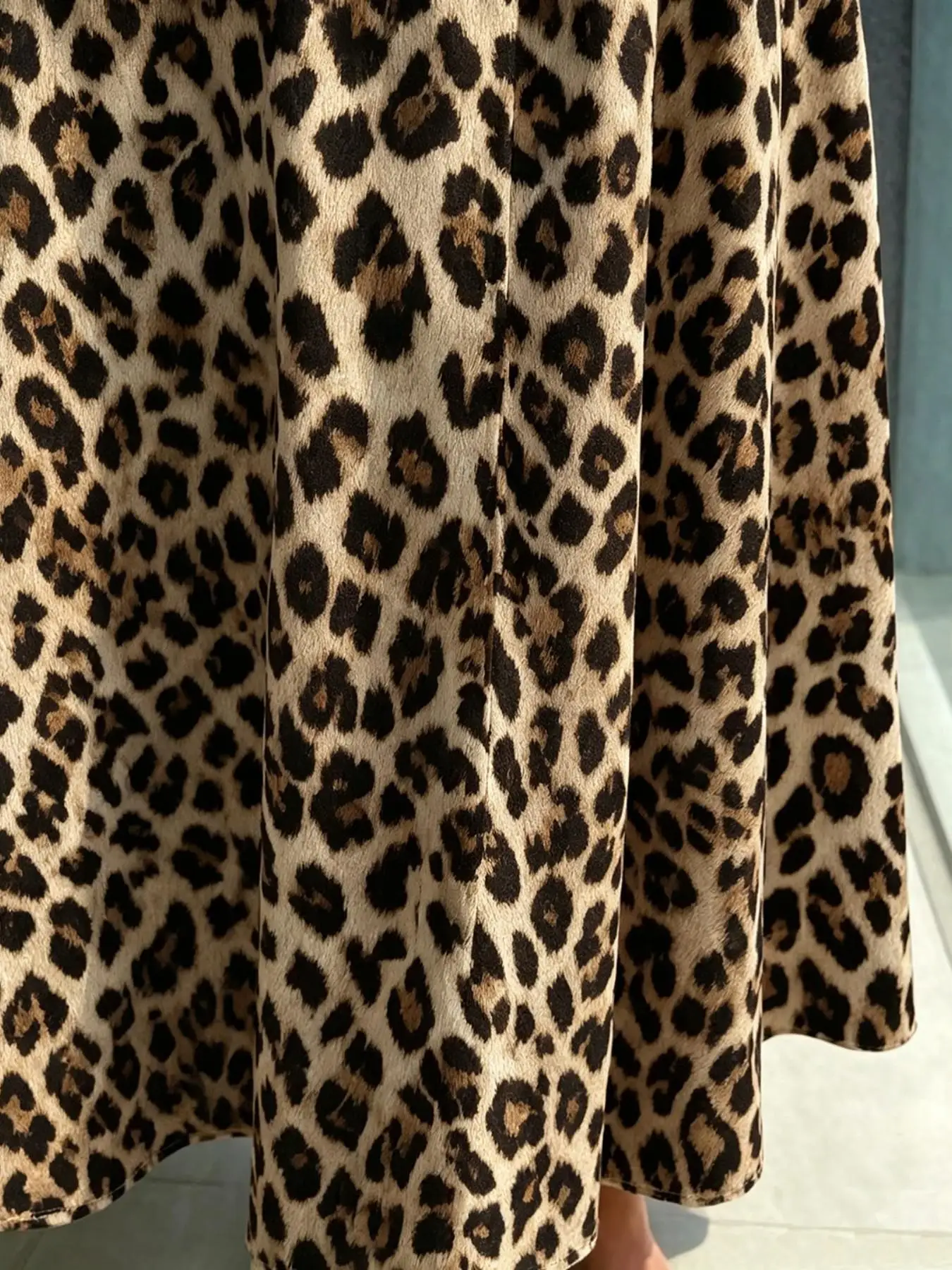 Damen Leoparden-Print Swing Maxirock mit Hoher Taille, Geraffter Taille und Dehnbarem Stoff im Casual Resort-Stil, Ideal für Strand & Alltag – Detail 9