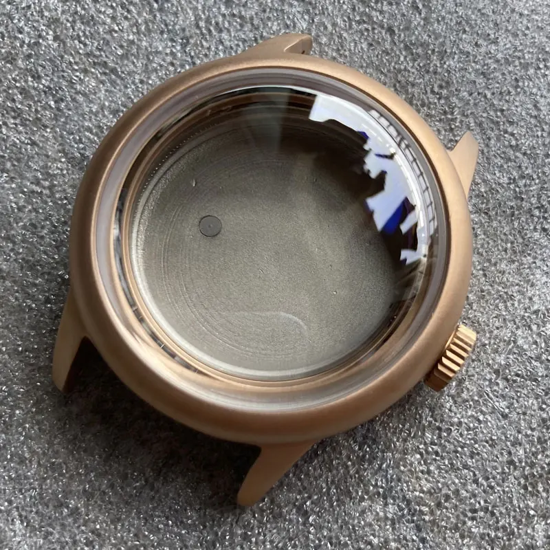 Zegarek Modyfikuj części Solidny 36mm CUSN8 Brązowy materiał Kopułka Szafirowy kryształ Nadaje się do mechanizmu automatycznego NH35/36