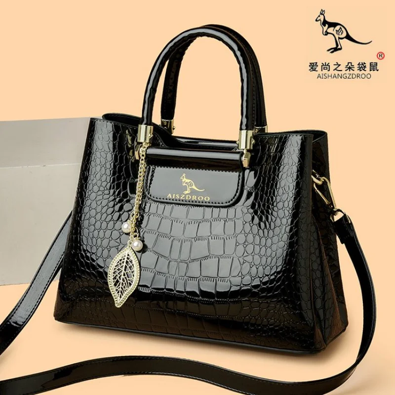 

Женская сумка из кожи с принтом каракана и дышащей модной 108 просторных мягких ежедневных современных образцов ​