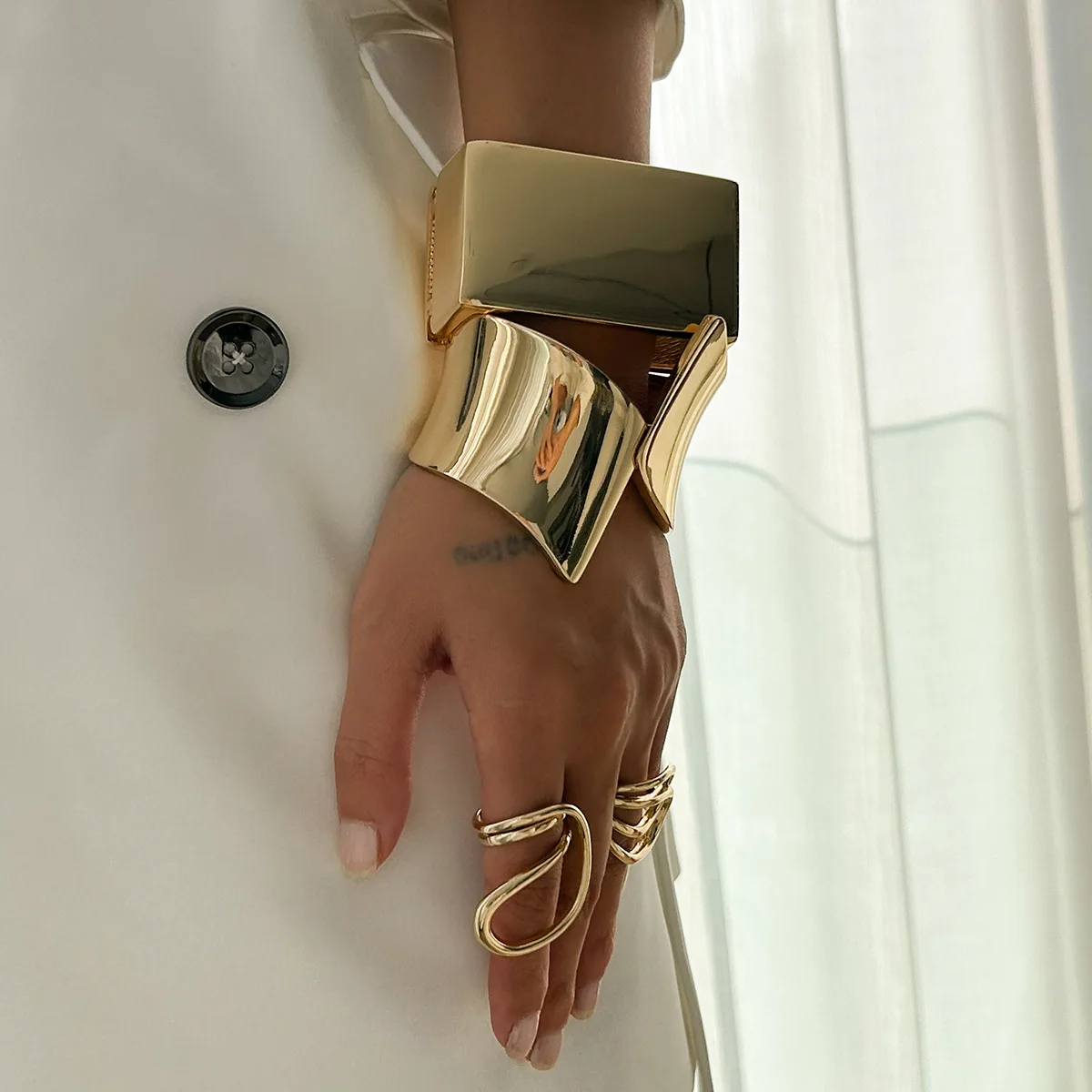 KMVEXO Hip Hop Metal Wide Cuff Bangles Punk Fashion Gold Silver Color Geometric Spring Bangles For Women Bracelet Men Jewelry