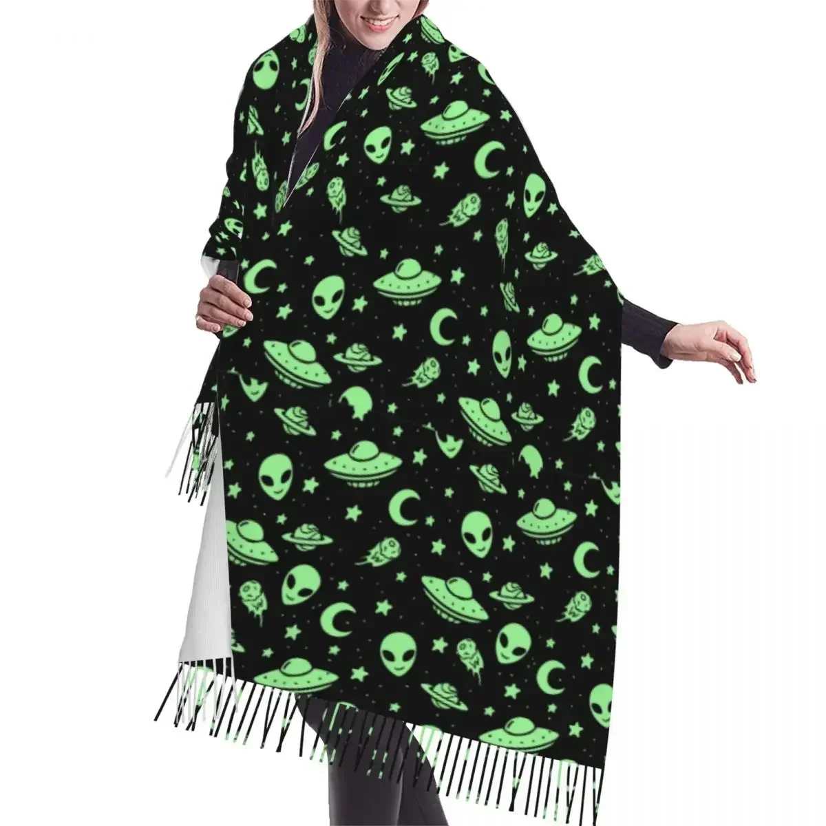 Mulheres Verde Alienígena UFO Moon Tassel Scarf, cachecóis de caxemira, pescoço e cabeça Wrap, Pashmina Quente, Lady Shawl, Inverno Bandana